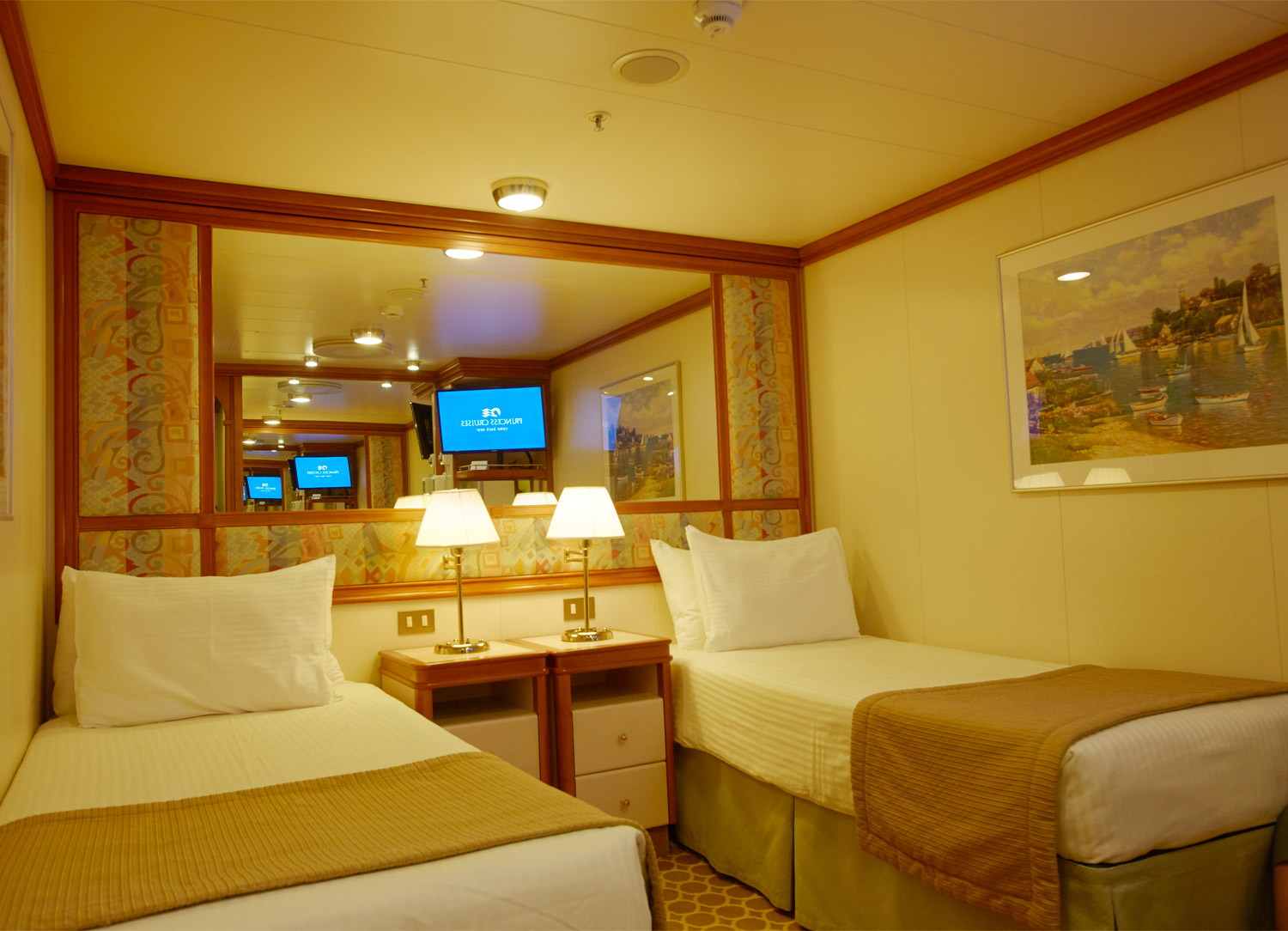Interior  stateroom on Diamond Princess