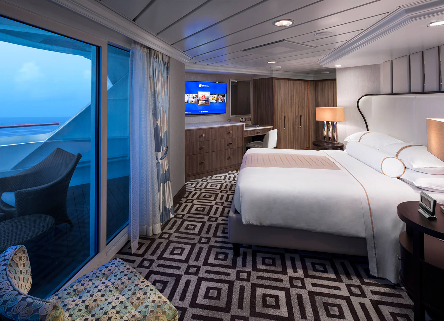 Club World Owner's Suite - Bedroom