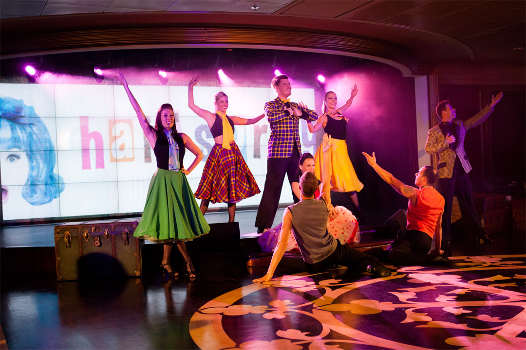  Watch a full-stage musical in the Cabaret Lounge. 