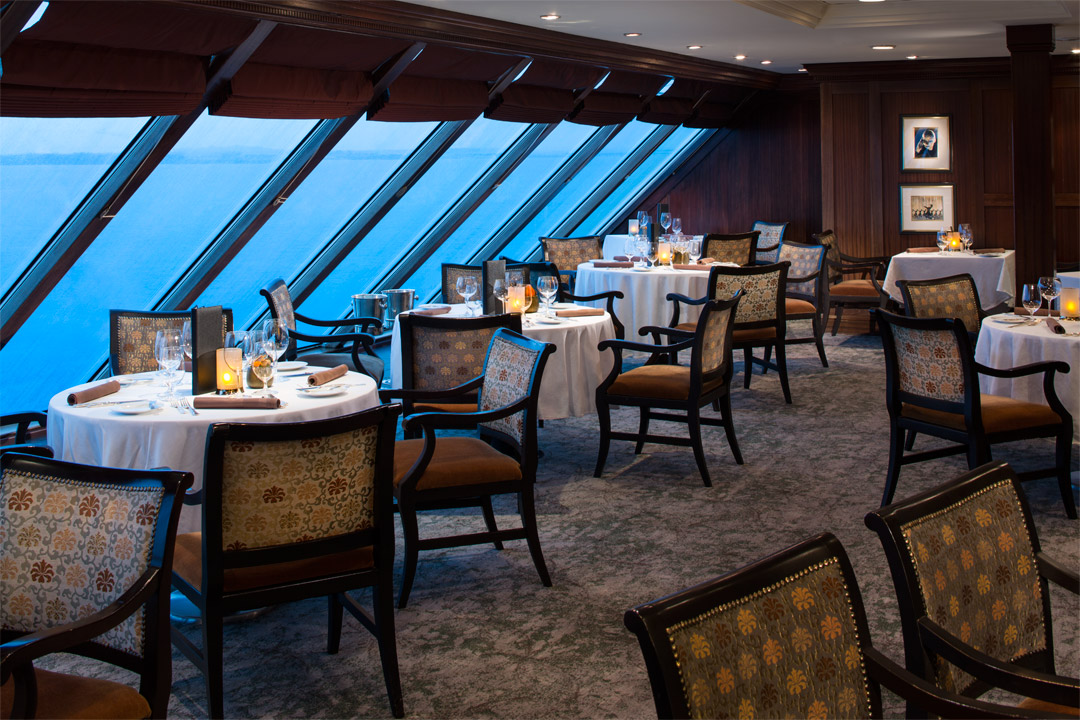  Indulge in world-class steak and seafood at specialty restaurant Prime C. 