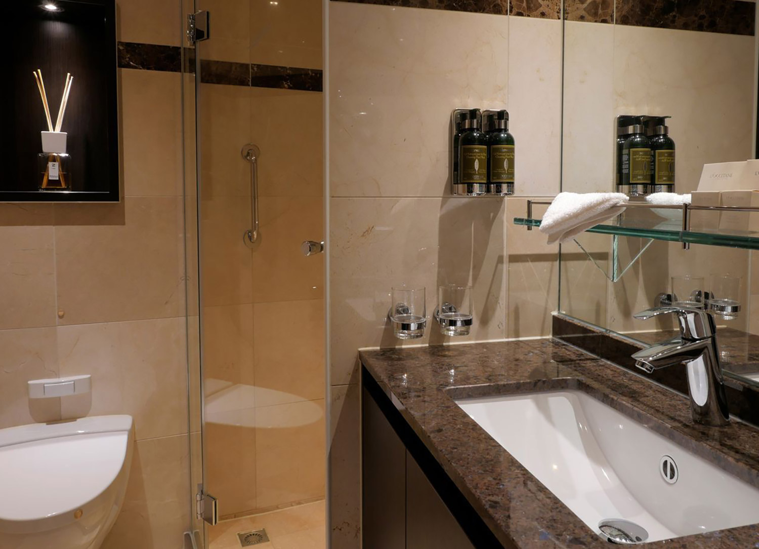 Panorama Suite - Bathroom