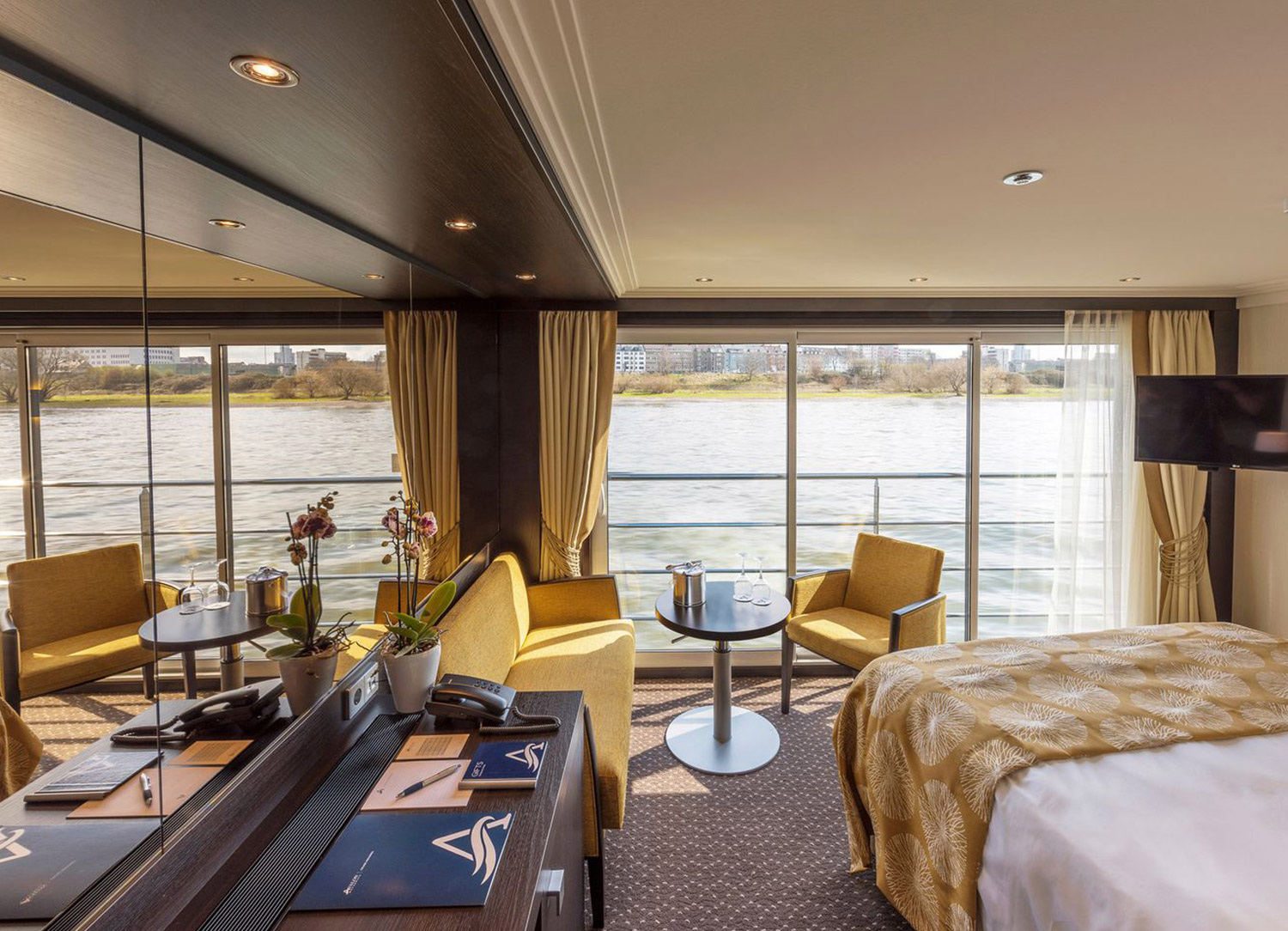 Panorama Suite - Bedroom