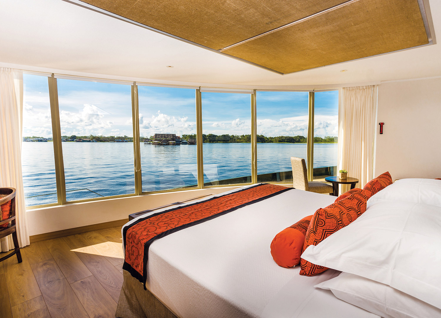 Corner Suite - Bedroom