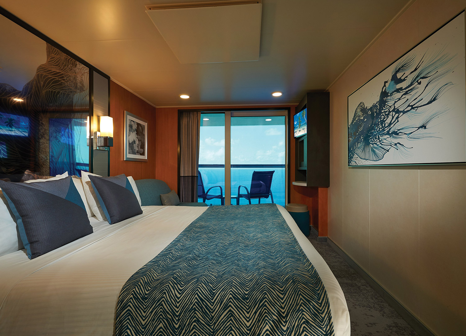 Aft-Facing Balcony - Bedroom