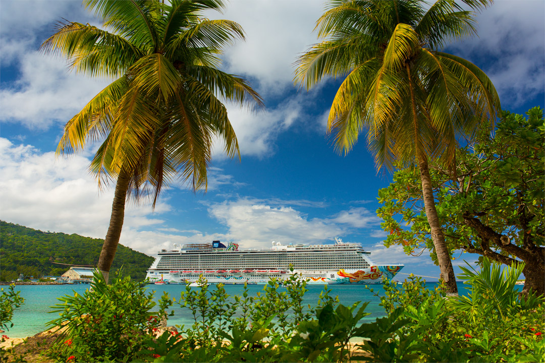  Embrace an unforgettable tropical vacation onboard <em>Norwegian Getaway!</em> 