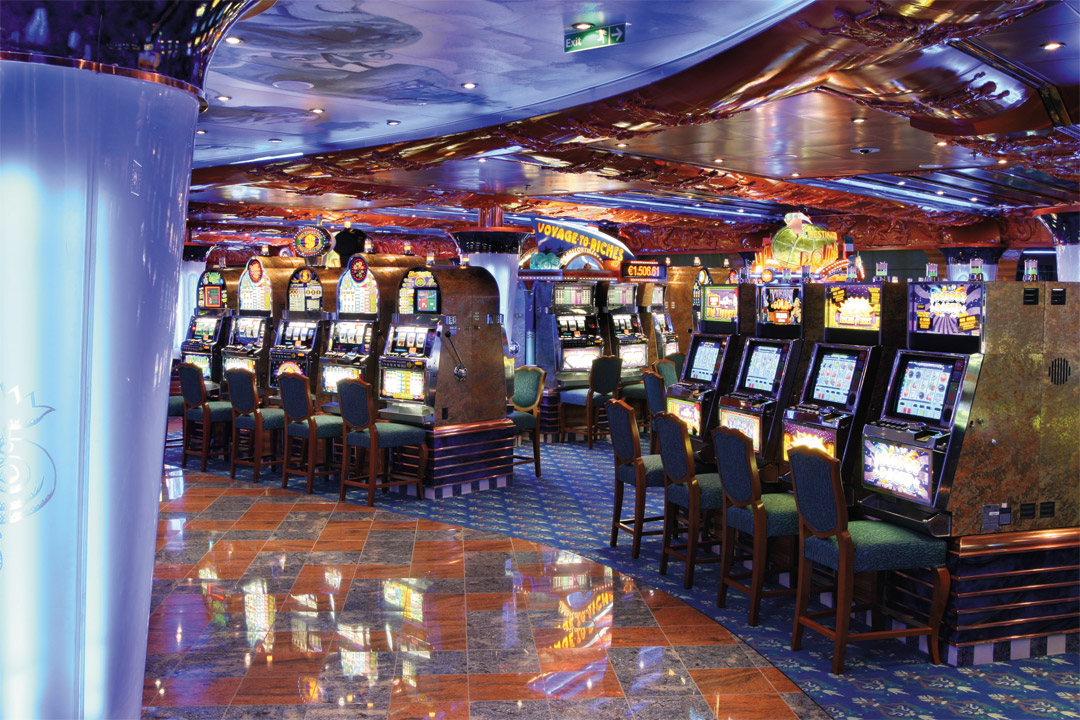  Enjoy the thrill of gambling in this ship’s opulent casino.  