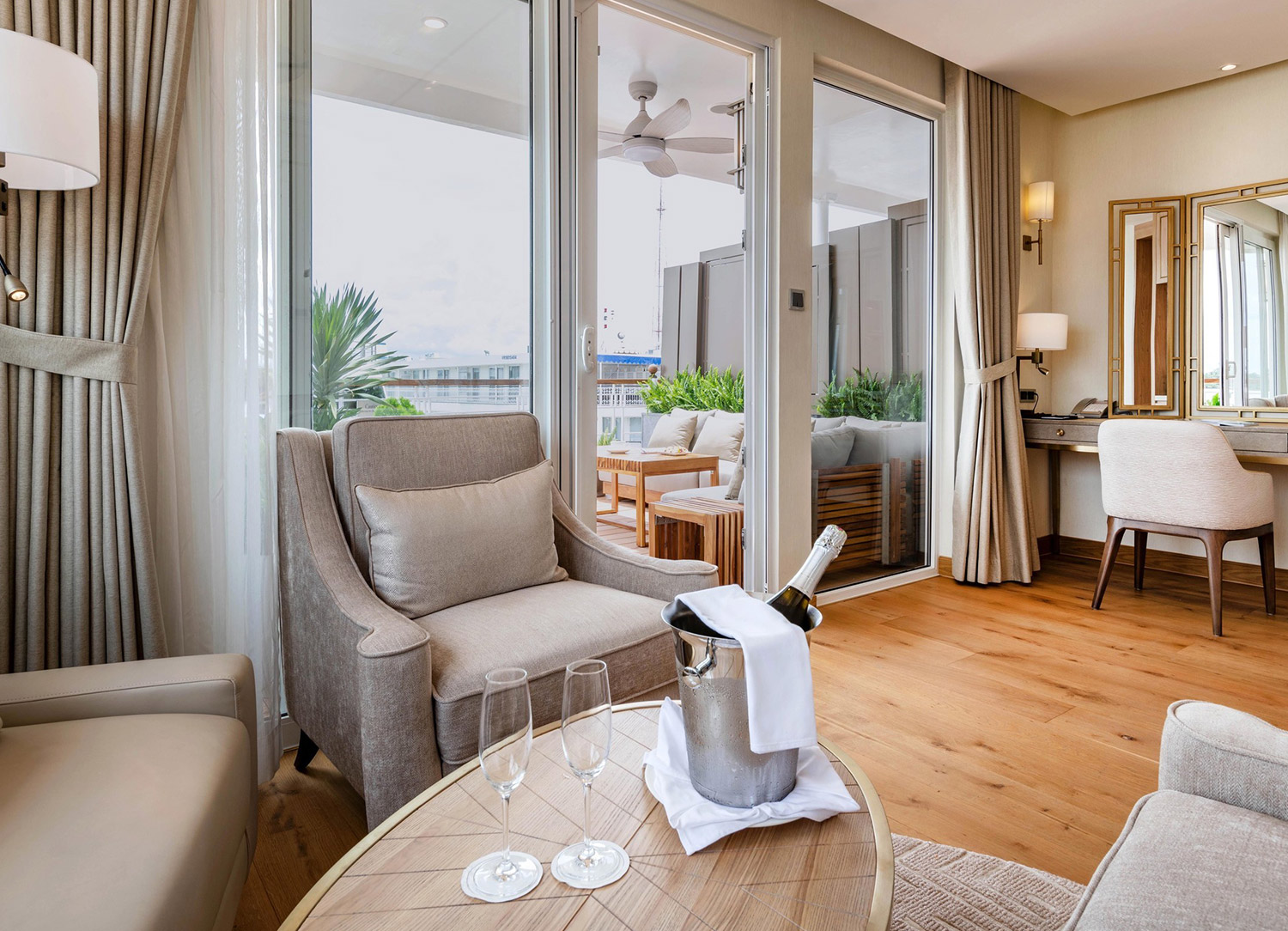 Explorer Suite - Living Room