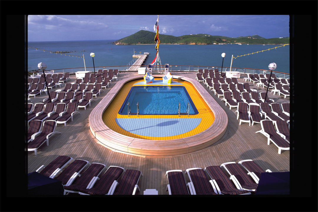  Enjoy a refreshing swim in the ship’s aft sea-view pool. 