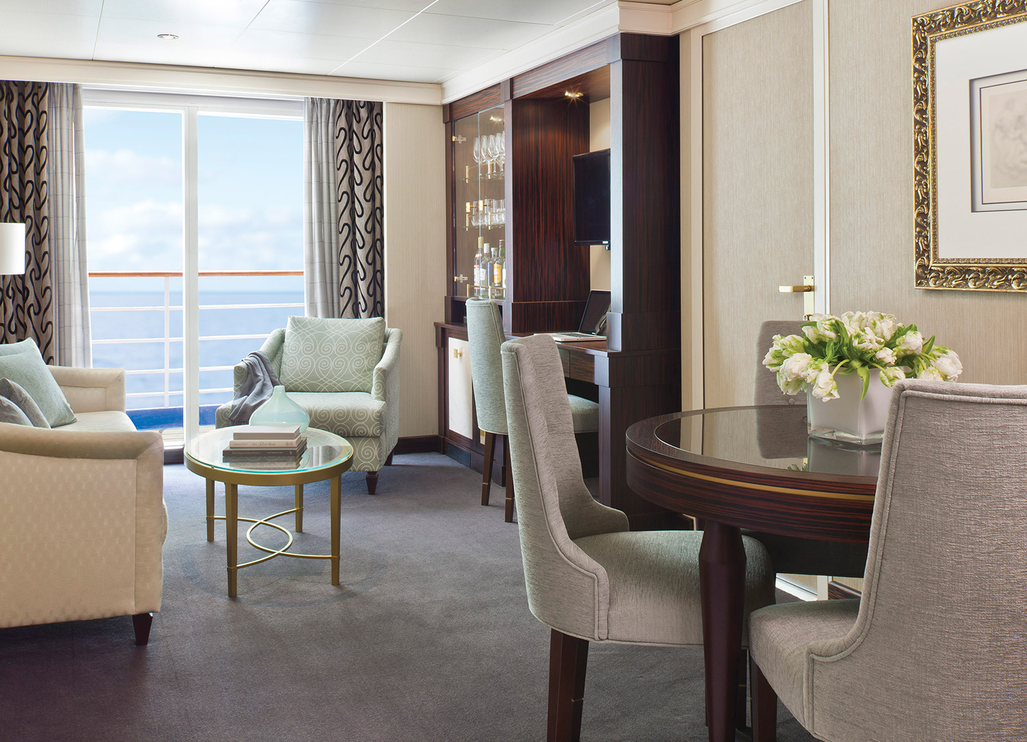 Grand Suite - Living Room