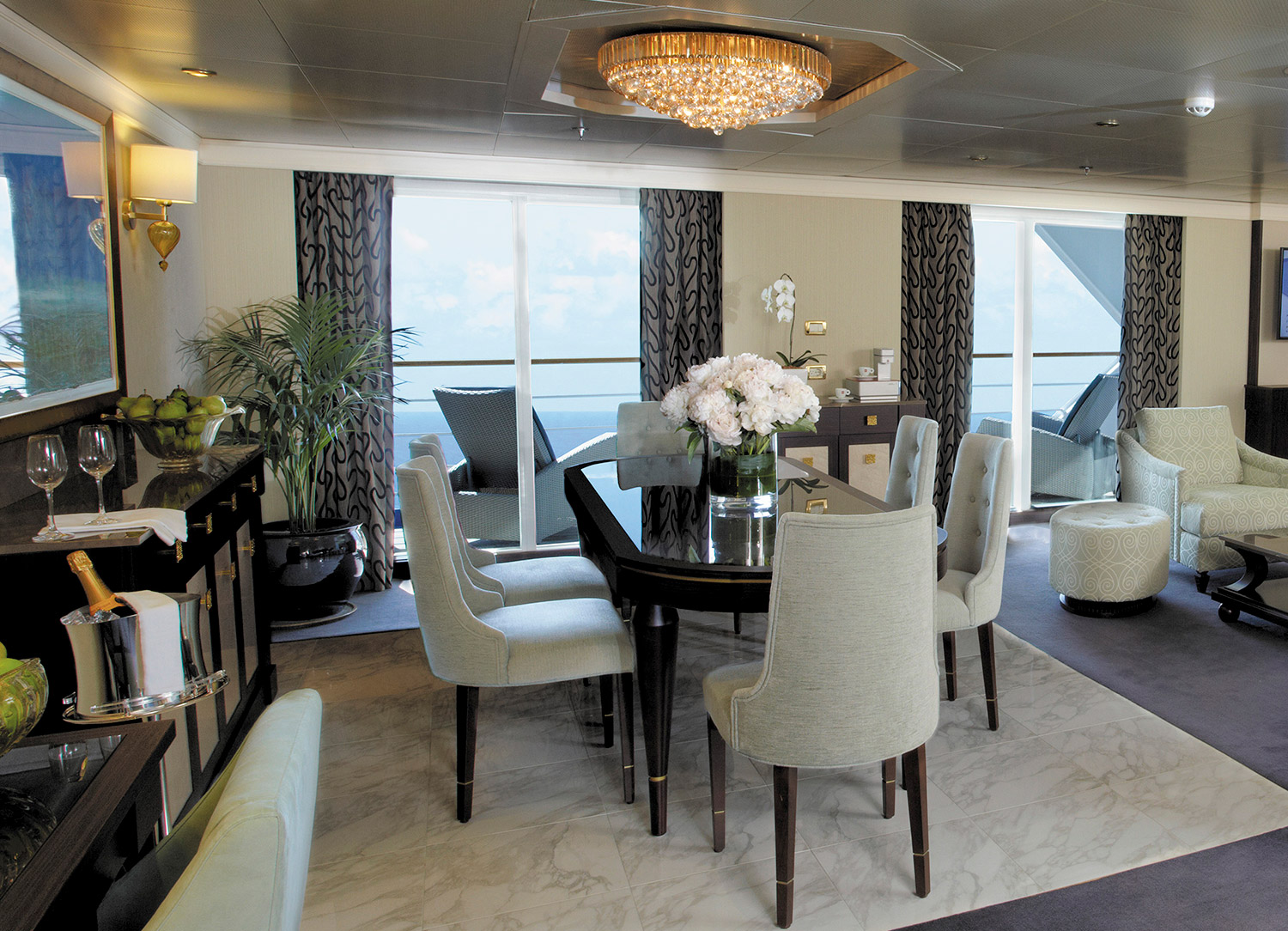Signature Suite - Living Room