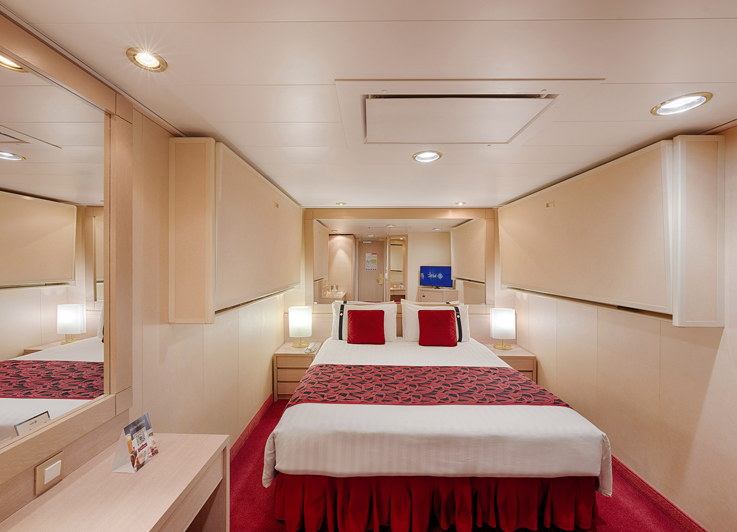 Deluxe Interior - Bedroom