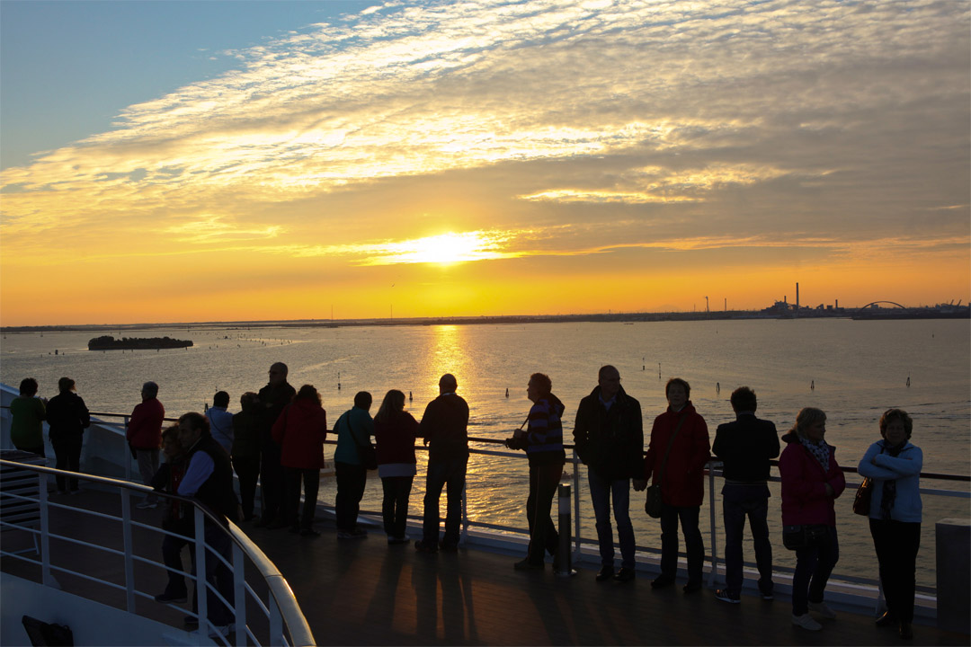  Witness breathtaking sunsets and other scenery from the spacious decks of <em>MSC Orchestra</em>.  