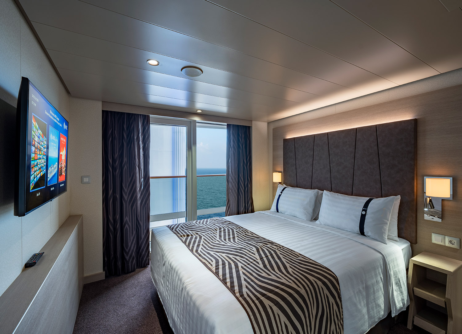 Premium Suite Aurea With Promenade & Ocean View - Bedroom