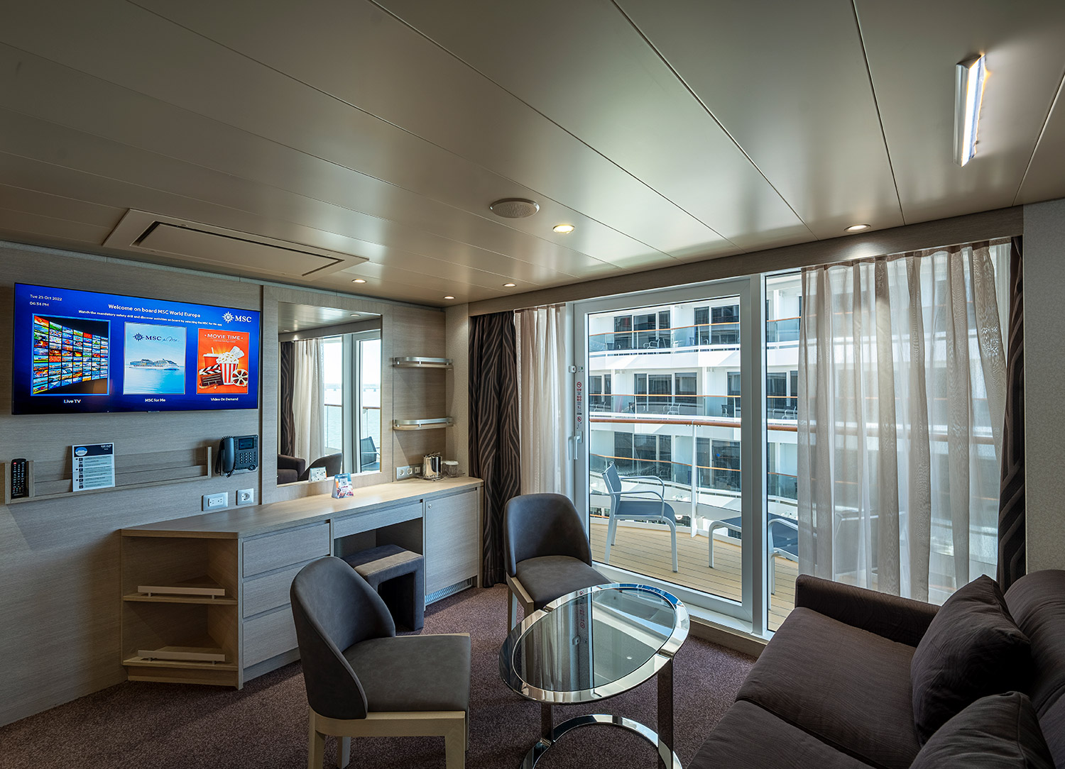 Premium Suite Aurea With Promenade & Ocean View - Living Room