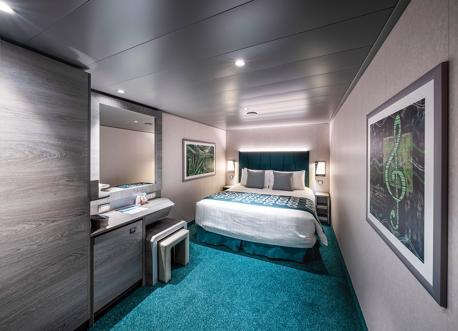 Deluxe Interior - Bedroom