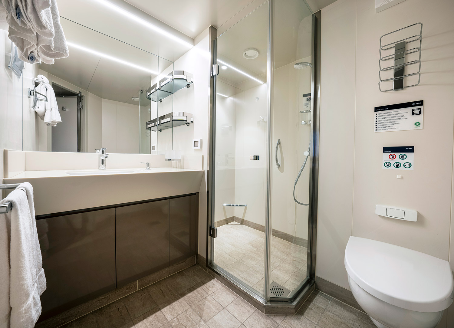 Two-Bedroom Grand Suite Aurea - Bathroom