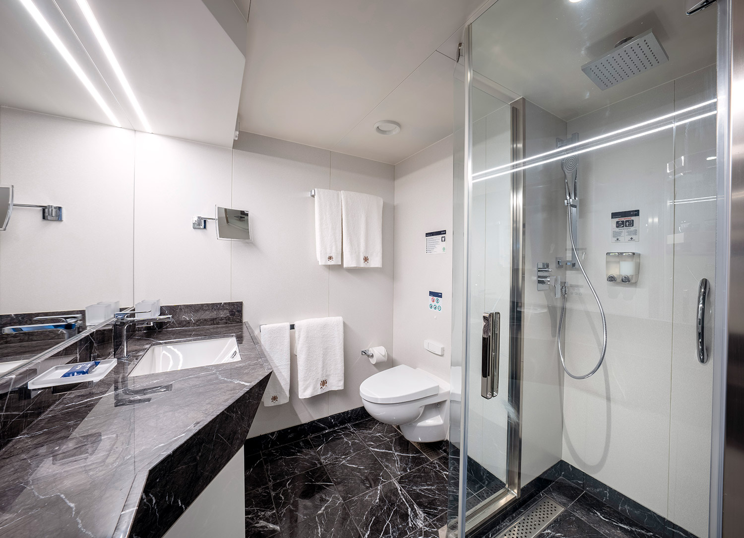 MSC Yacht Club Deluxe Grand Suite - Bathroom