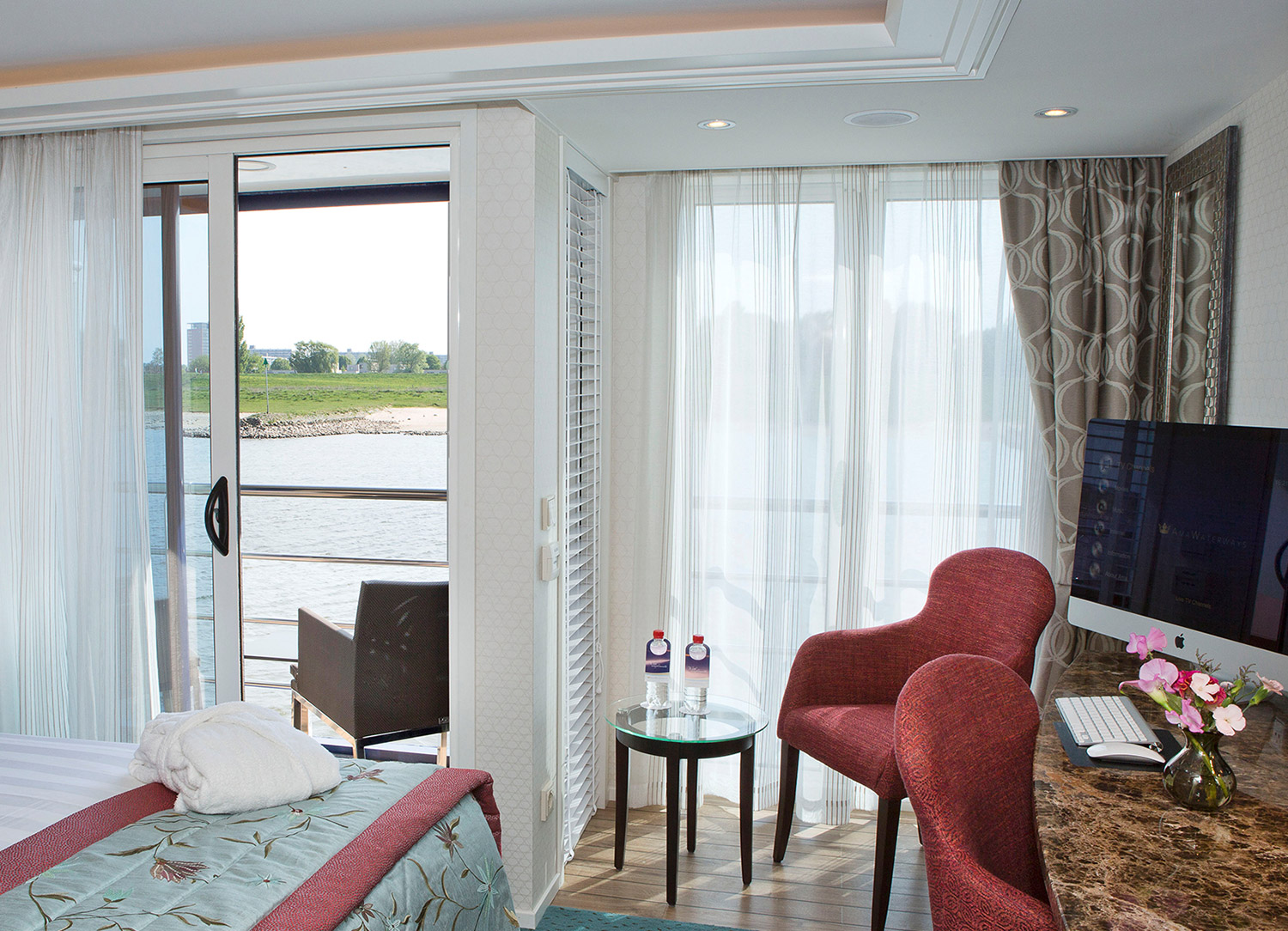 French & Outside Balcony - Sitting Area