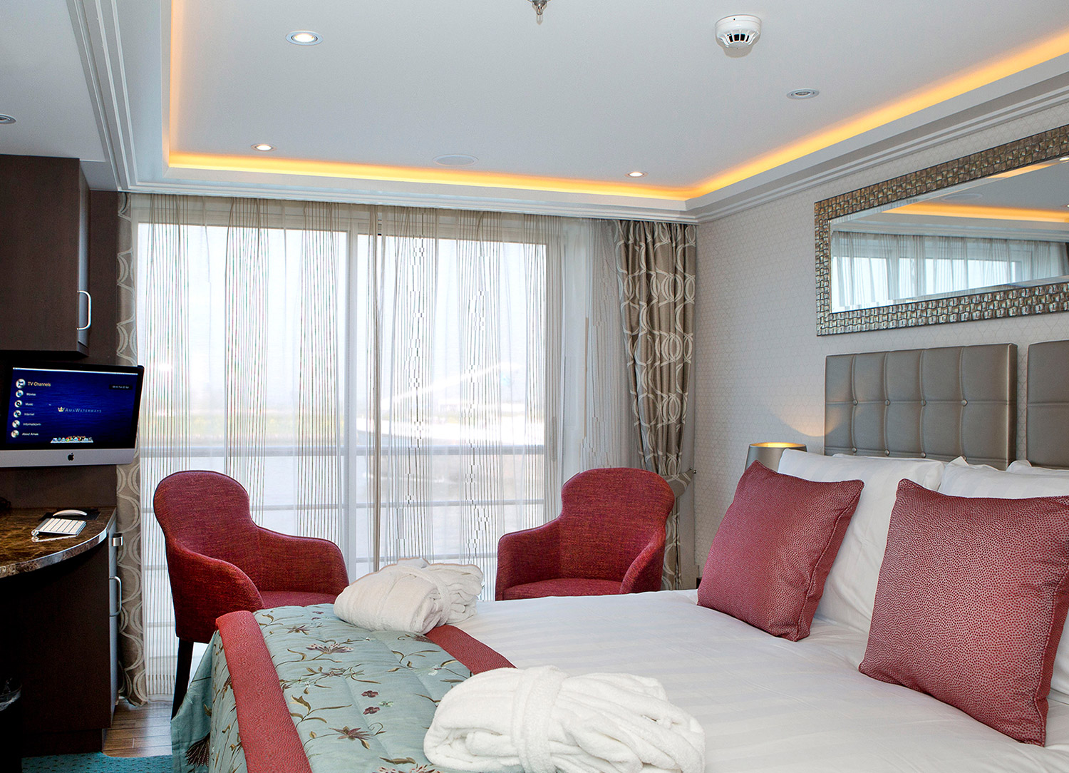 French Balcony - Bedroom