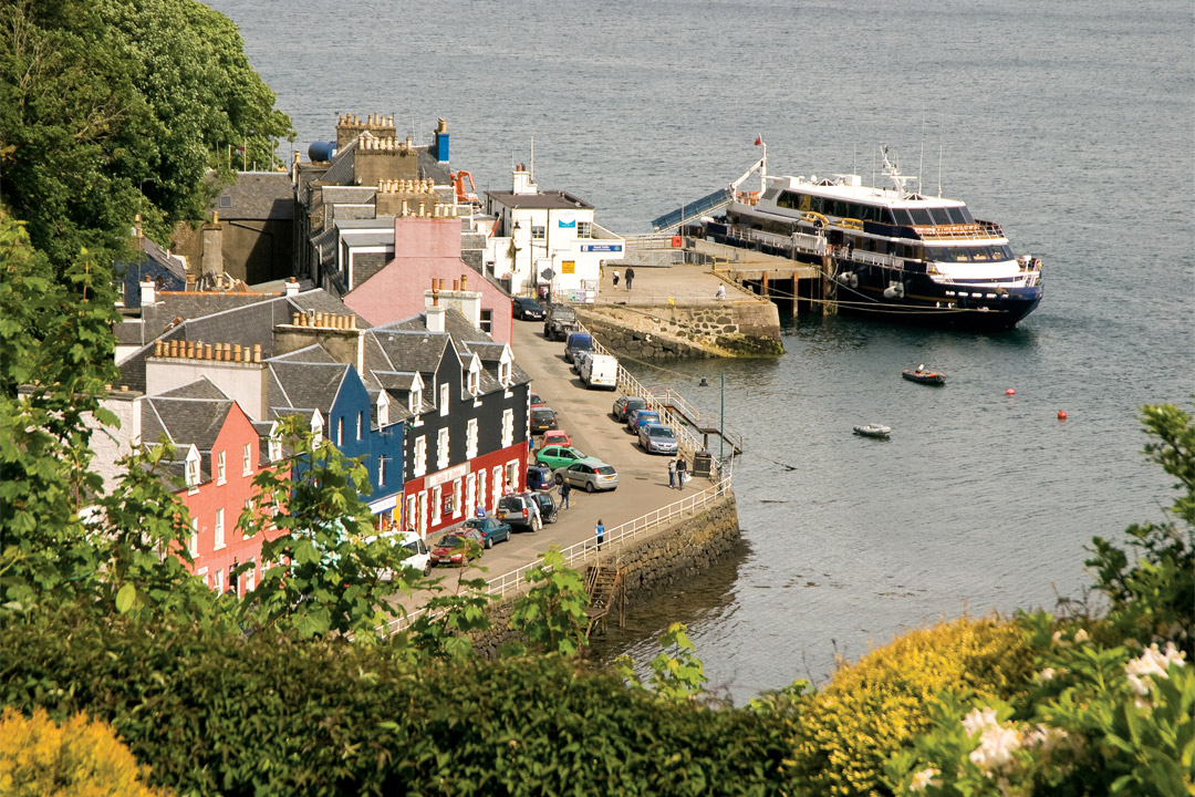 Lord of the Glens stops at multiple ports of call in Scotland so you can explore numerous cities, towns, and natural sights. 