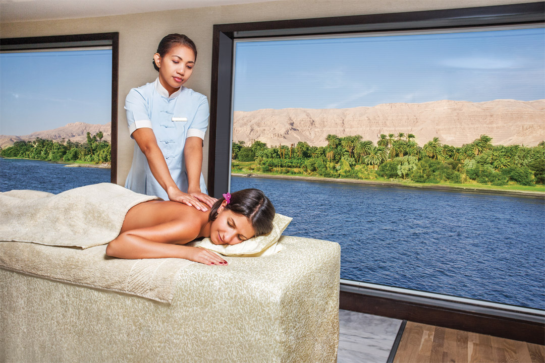  Enjoy a massage with a view onboard <em>Oberoi Philae</em>! 
