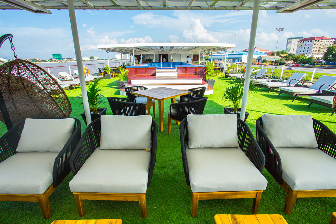  You’ll find plenty of opportunity to relax on the sun deck! 