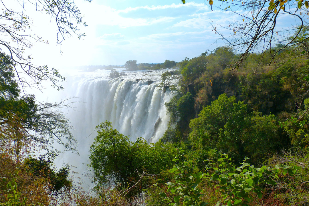  You can witness stunning waterfalls during your <em>Zimbabwean Dream</em> cruise.  