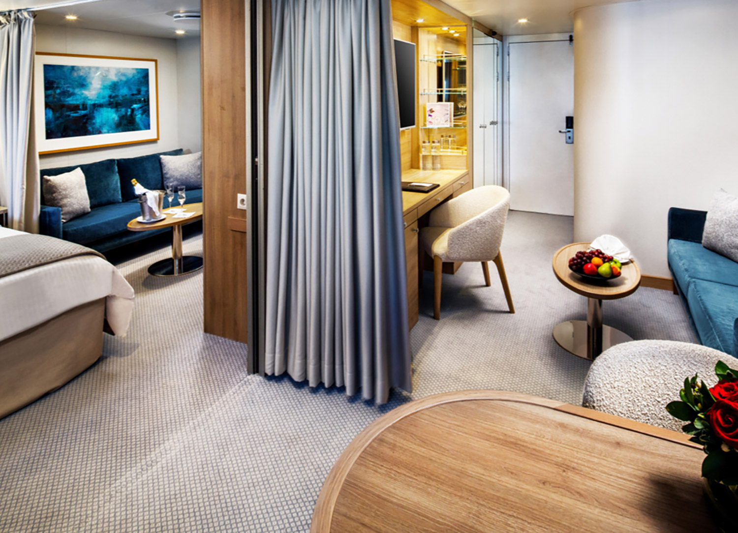 Commodore Suite - Bedroom