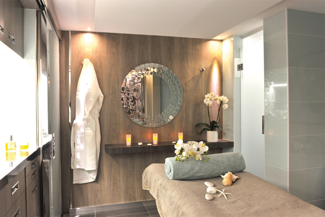  There’s always a chance to pamper yourself with a soothing spa or beauty treatment in the spa onboard <em>Le Soleal</em>. 