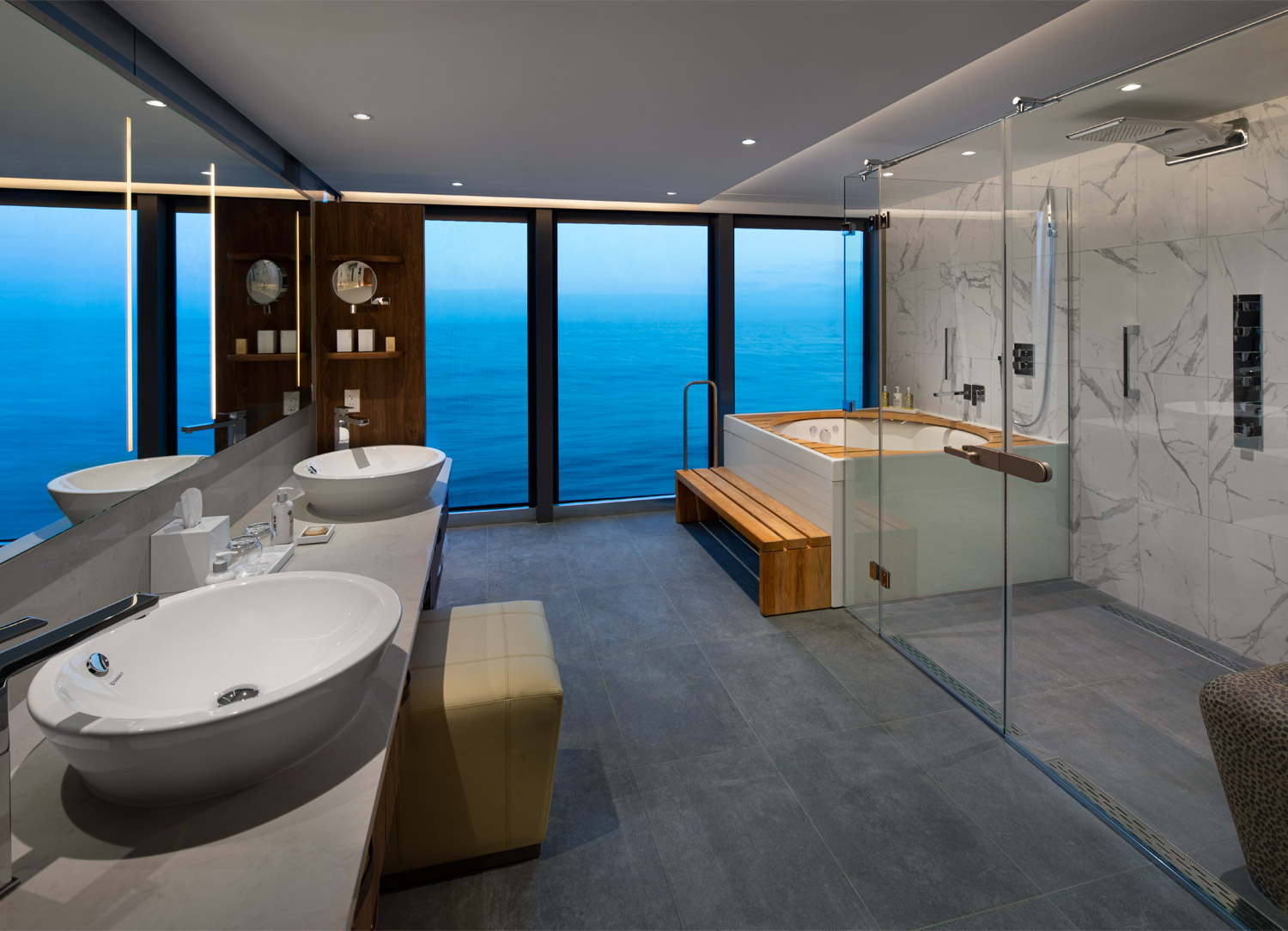 Penthouse Suite - Bathroom