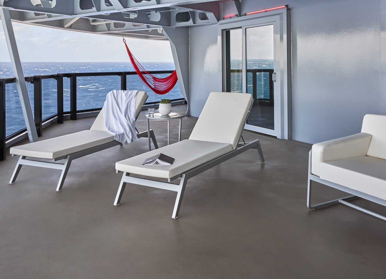 Cheeky Corner Suite - Balcony