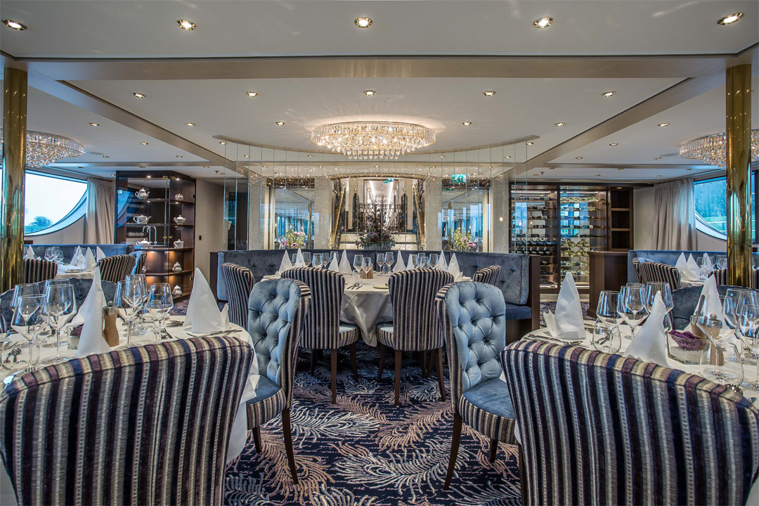  You can expect fiver star dining onboard <em>MS George Eliot</em>.   