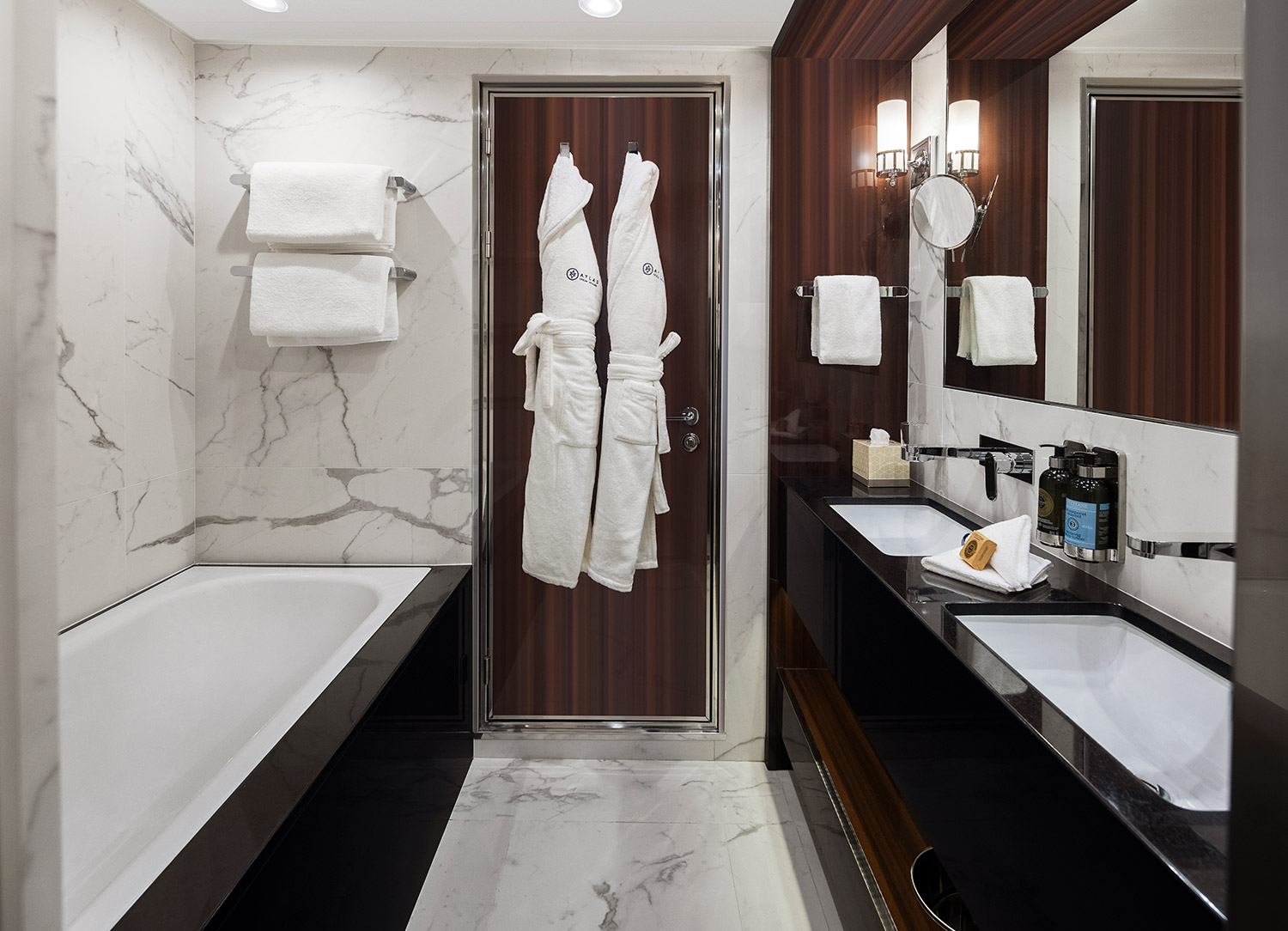 Navigator Suite - Bathroom
