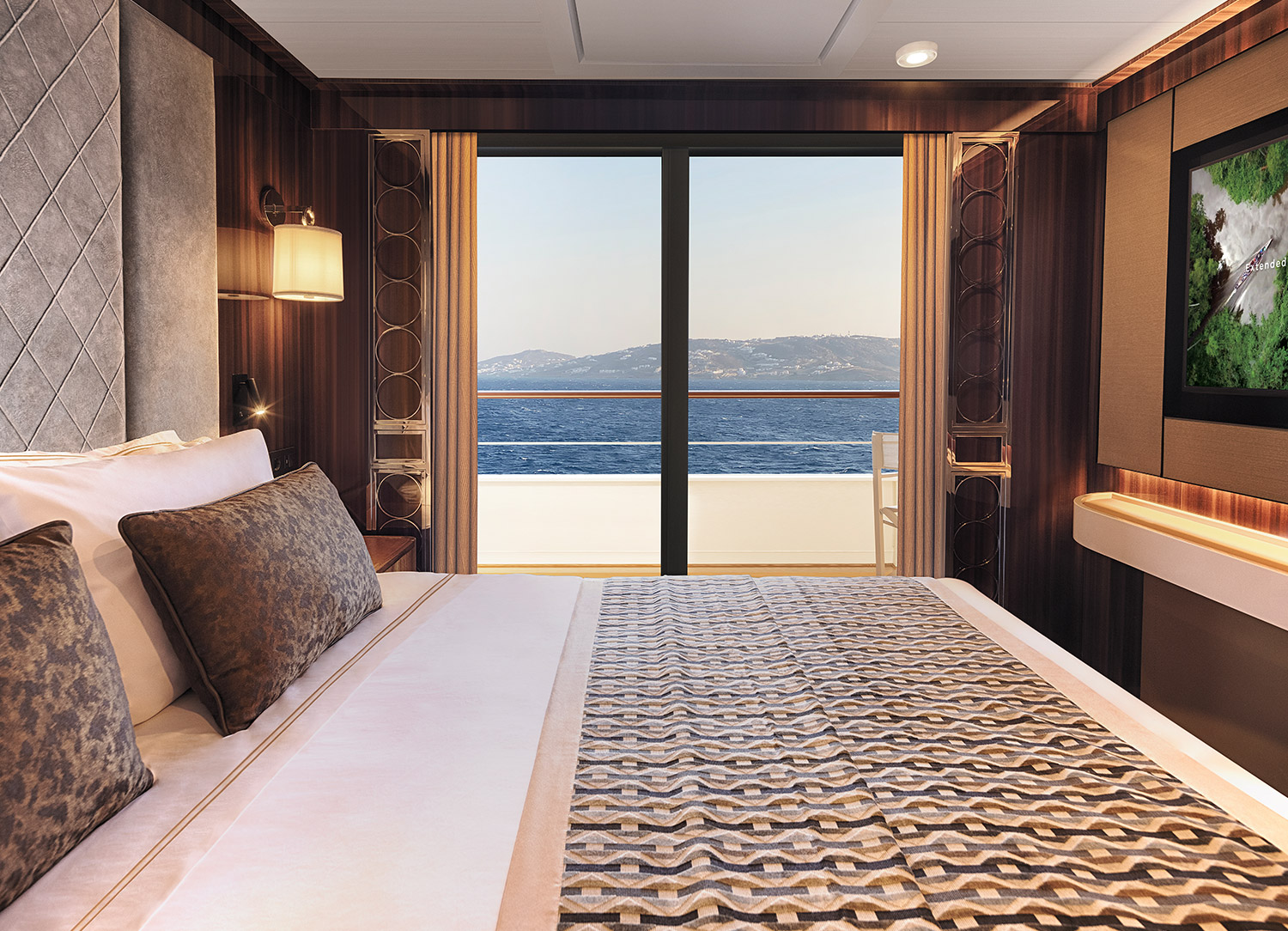 Navigator Suite - Bedroom