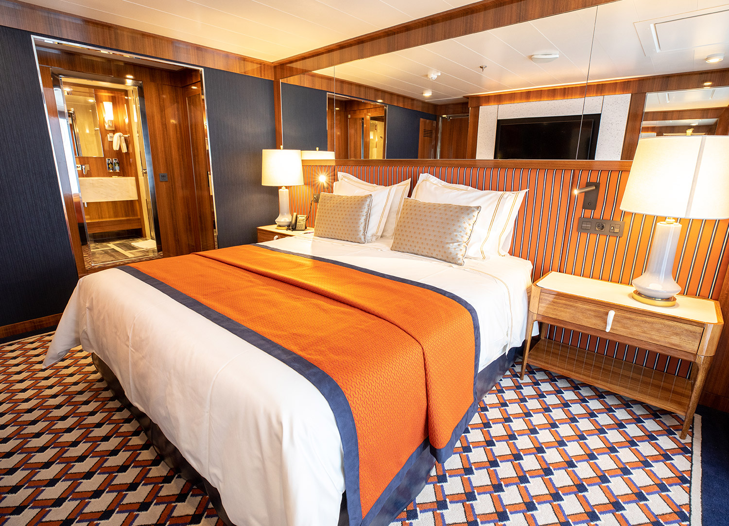 Discovery Suite - Bedroom