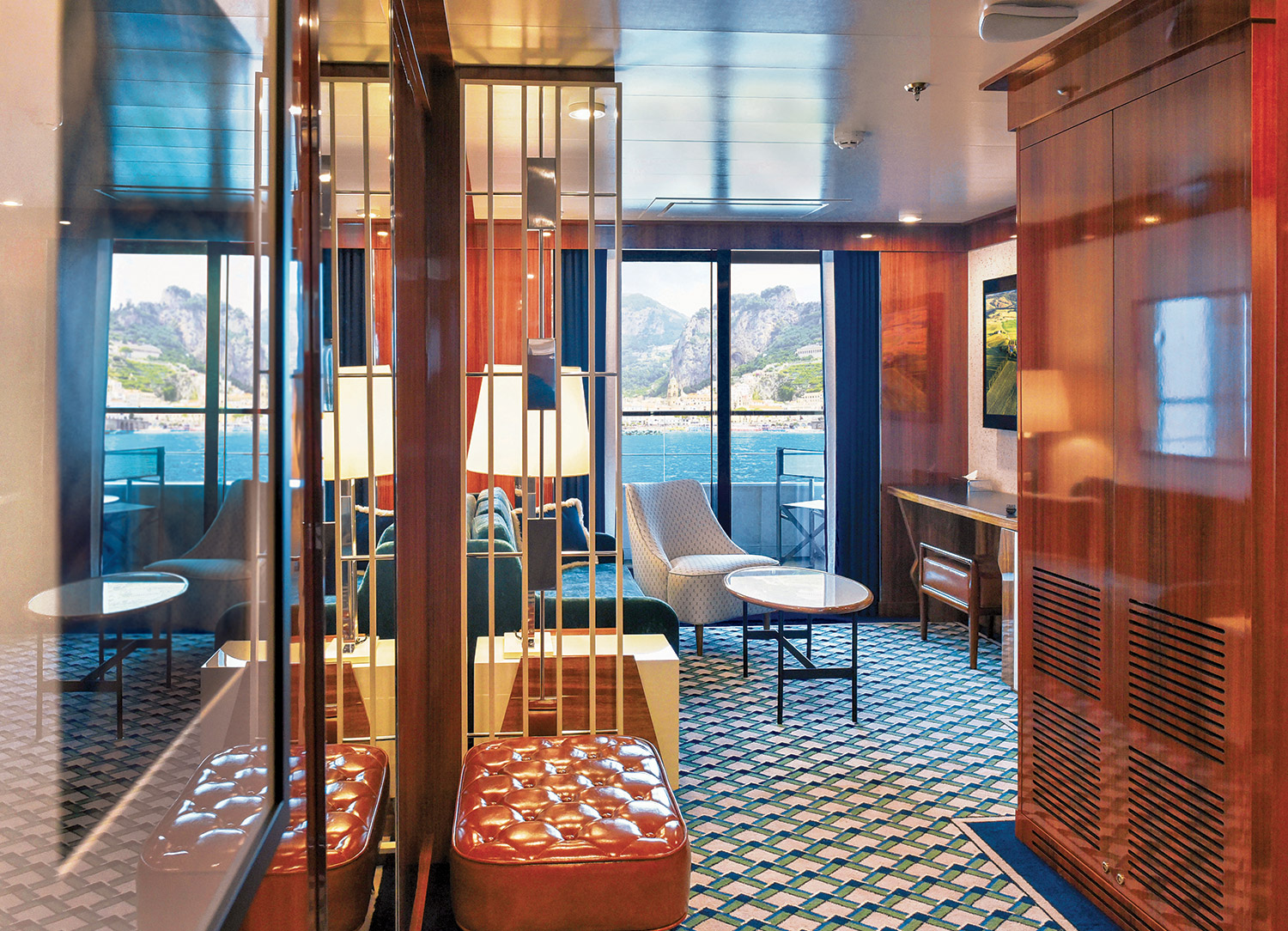 Navigator Suite - Living Room