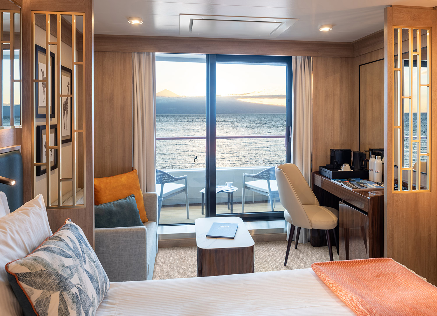 Veranda Stateroom - Bedroom