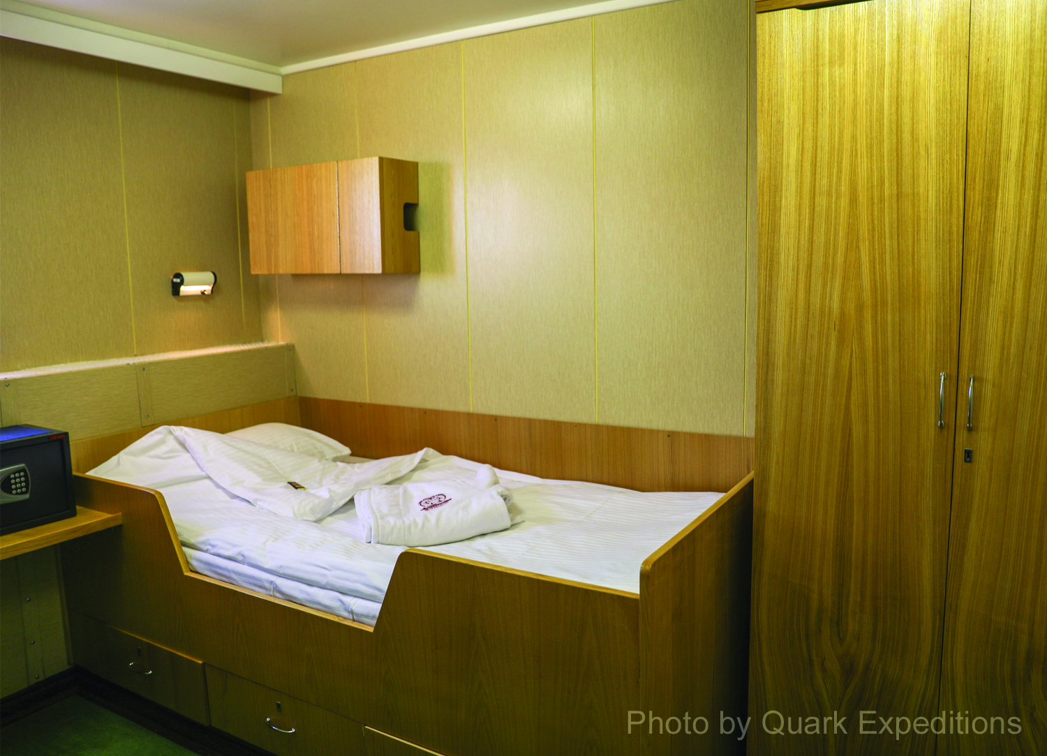 Victory Suite stateroom on 50 Years of Victory