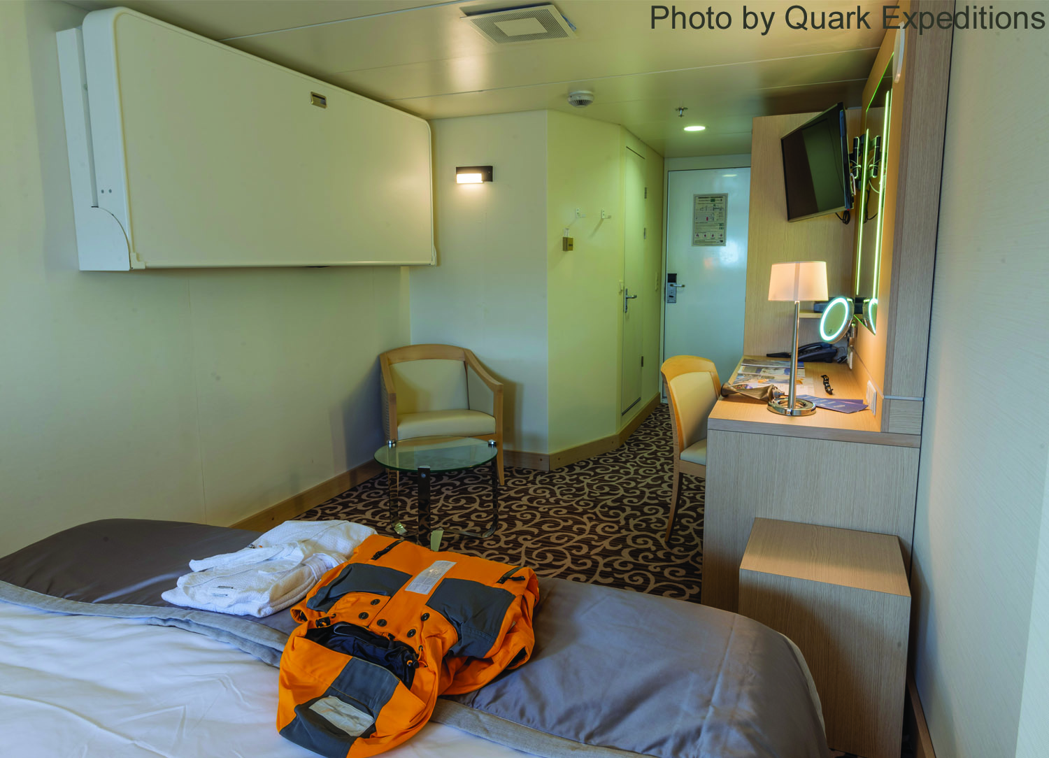 Single Porthole Stateroom stateroom on Ocean Diamond