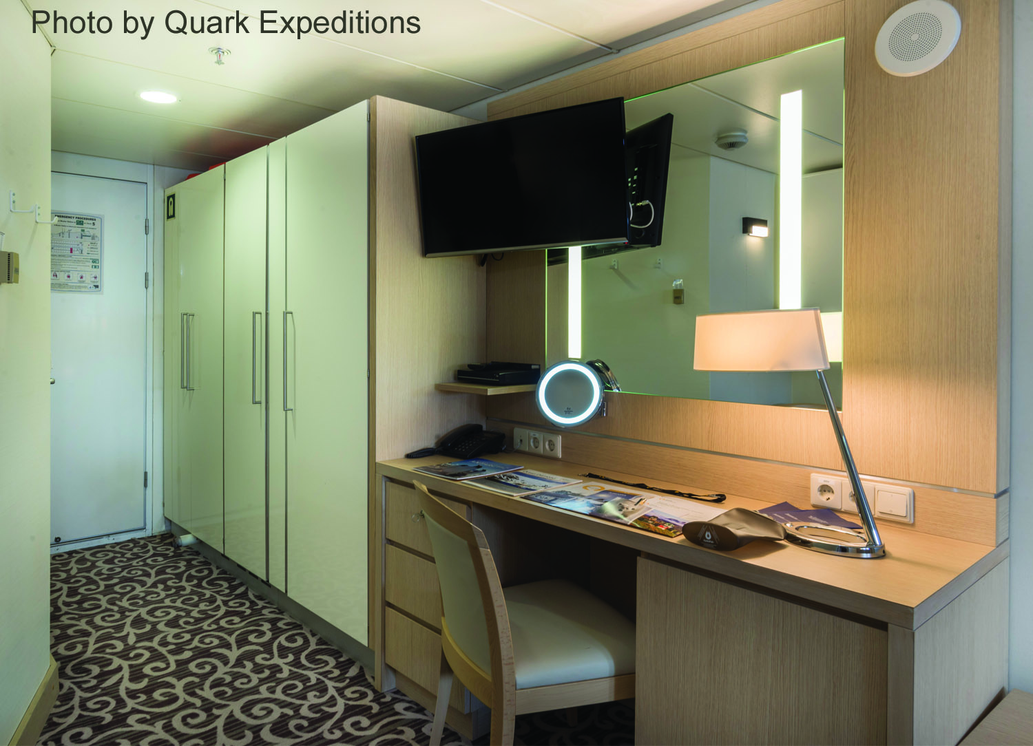 Single Porthole Stateroom stateroom on Ocean Diamond