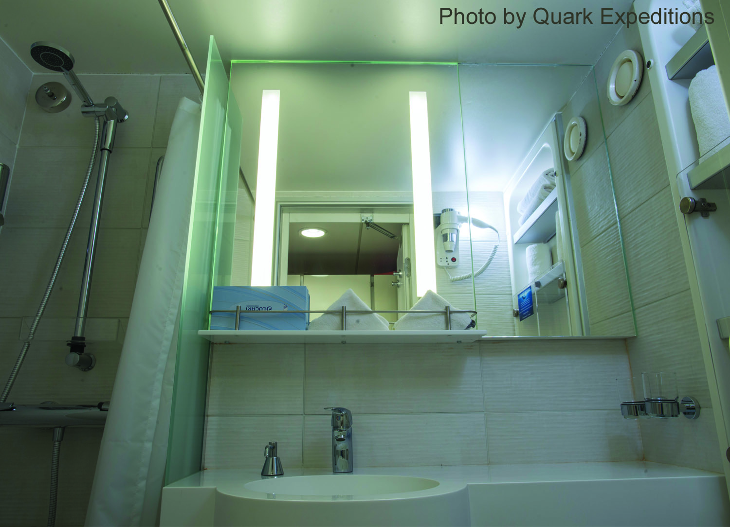 Single Porthole Stateroom stateroom on Ocean Diamond