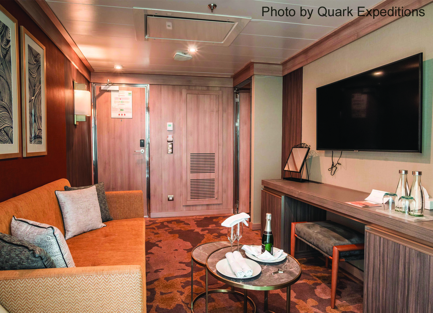 Deluxe Suite stateroom on World Explorer