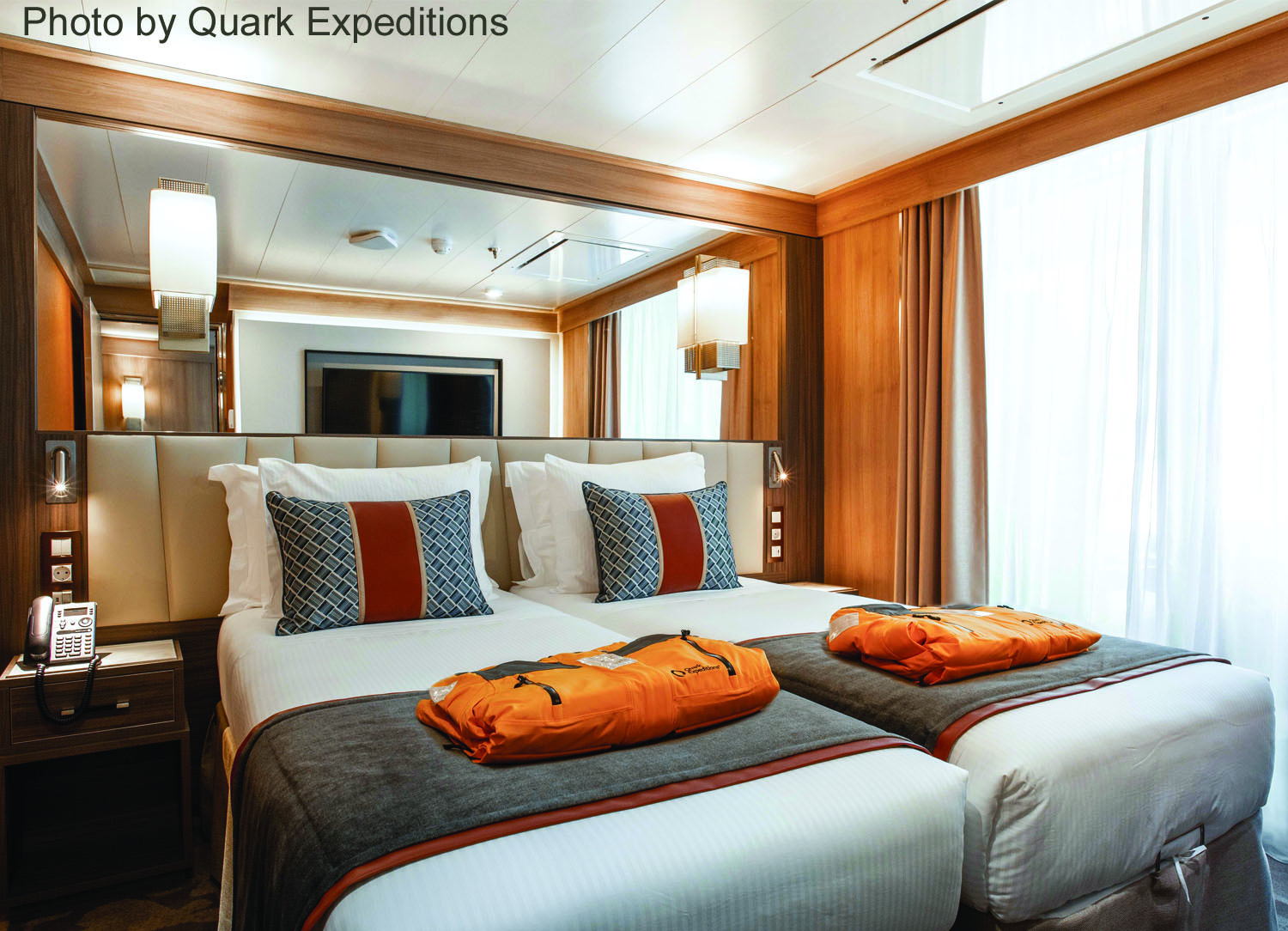 Owner's Suite stateroom on World Explorer