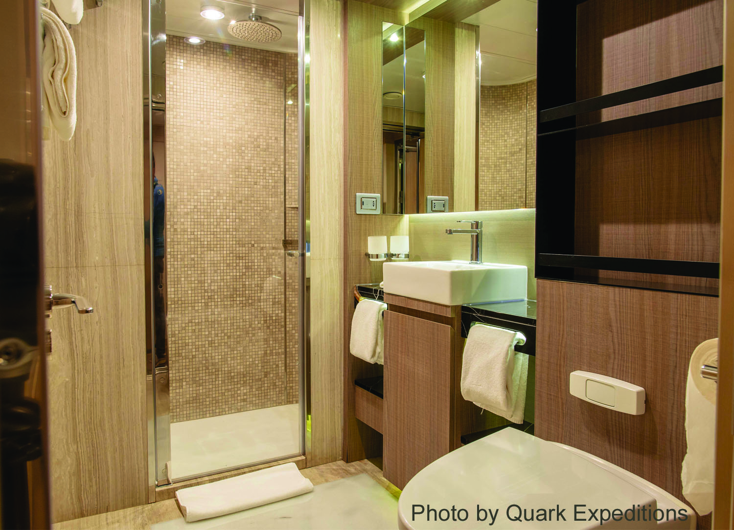 Triple Suite stateroom on World Explorer
