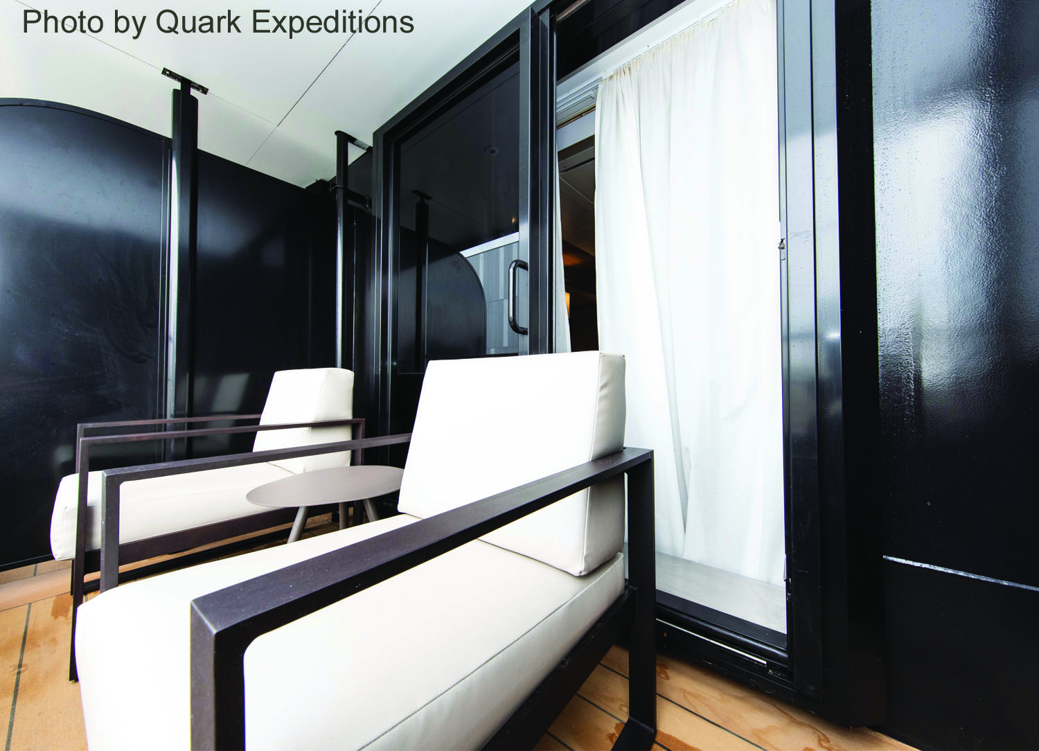 Veranda Suite stateroom on World Explorer
