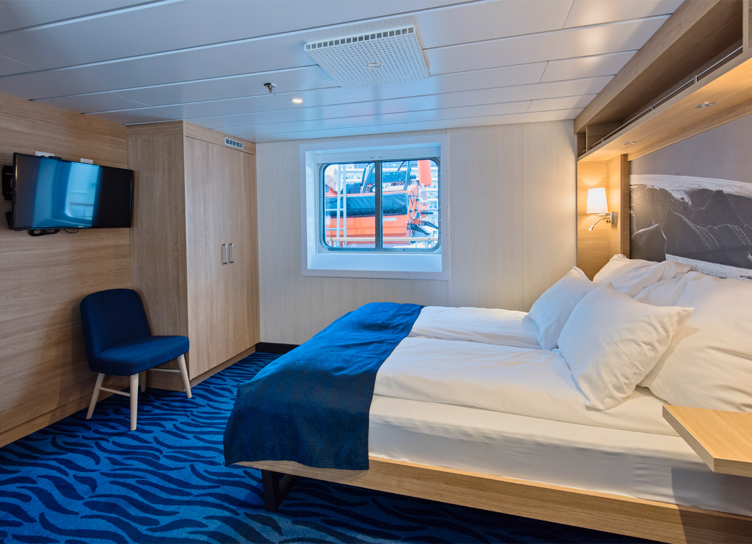 Outside Stateroom for 2 Travelers (Partially Obstructed View) stateroom on MS Spitsbergen