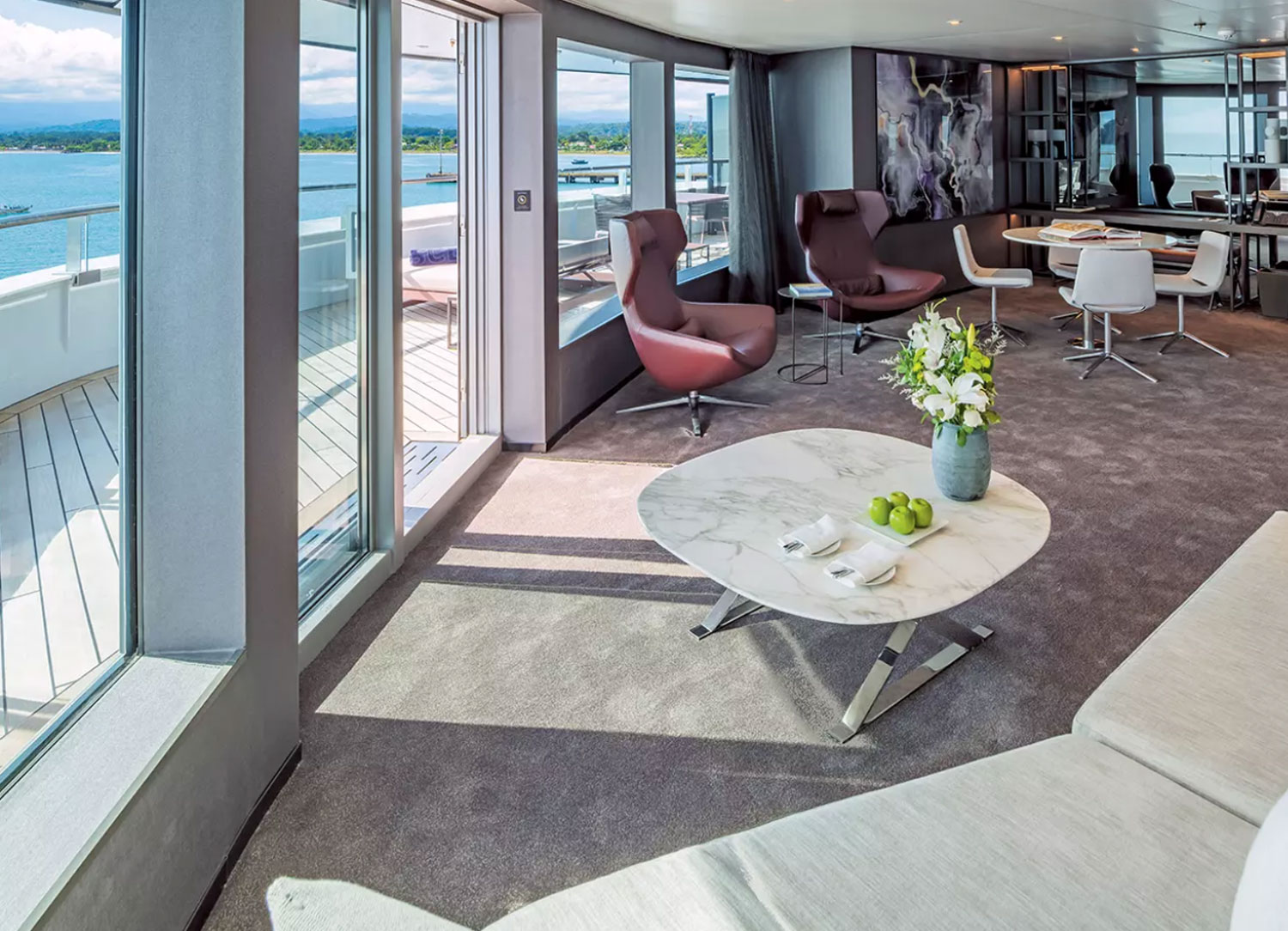 Enjoy excellent views in the Grand Panorama Suite