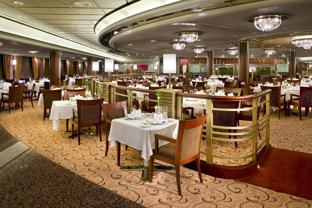  Enjoy open seating for breakfast, lunch and dinner in Waterside Restaurant. 