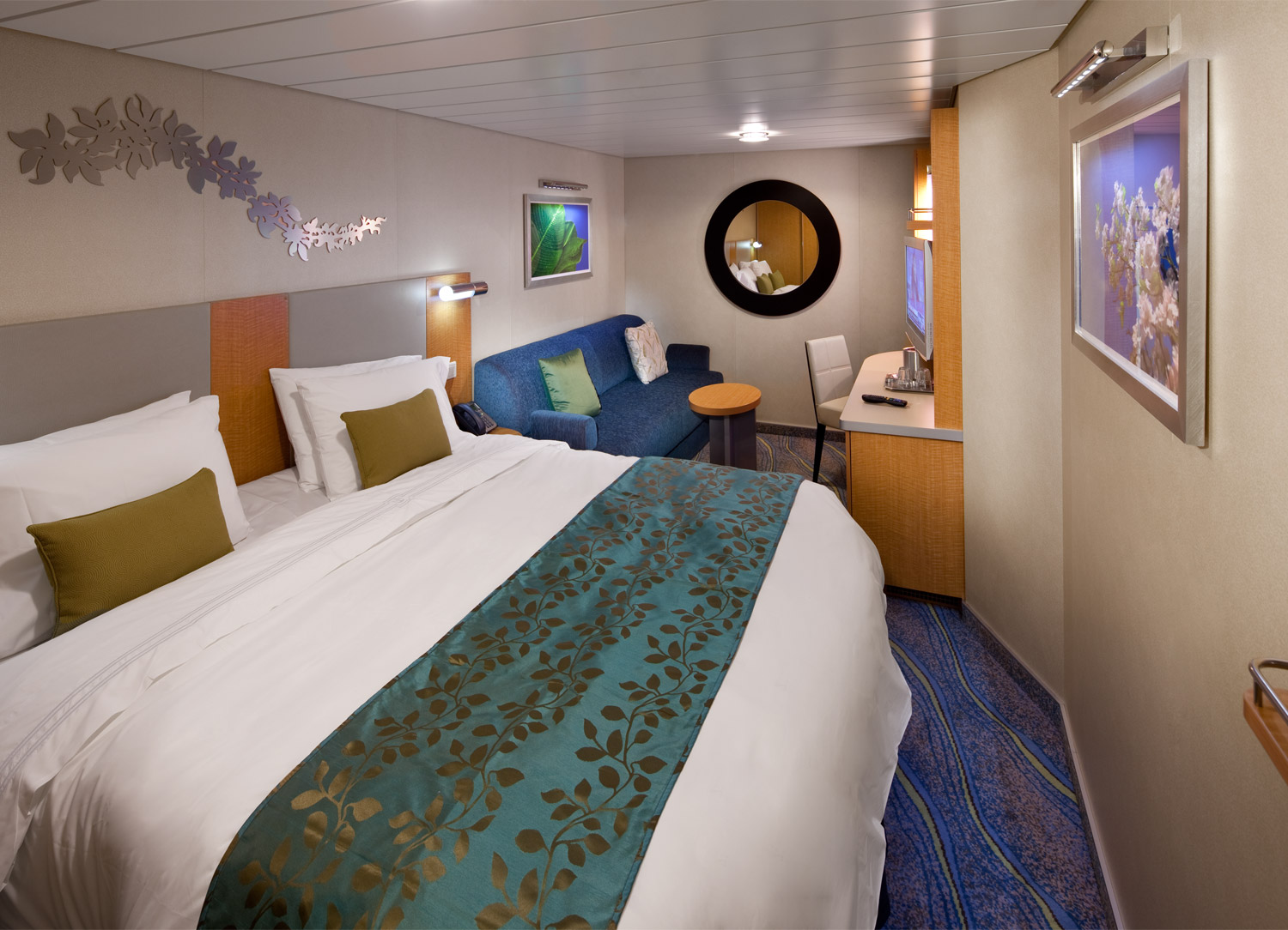 Spacious Interior - Bedroom