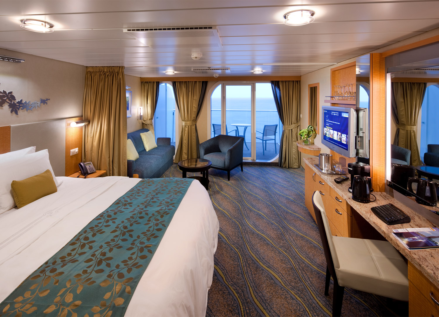 Sky Junior Suite - Bedroom